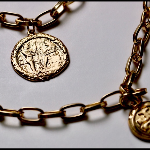Elegant Gold Coin Pendant Necklace - Picture 7 of 11